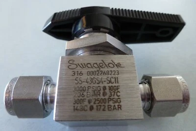 Swagelok Ball Valve 1/4" SS-43GS4-SC11 Plug Valve Compression 2,500 psig - Image 1 of 4