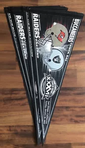 10 OAKLAND RAIDERS vs TAMPA BAY BUCCANEERS SUPERBOWL XXXVII PENNANT LOT FOOTBALL - Picture 1 of 2
