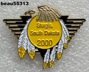 ⭐2000 60th STURGIS SOUTH DAKOTA MILLENNIUM HARLEY BICICLETA SEMANA SOMBRERO CHALECO CHAQUETA PIN - Imagen 1 de 1