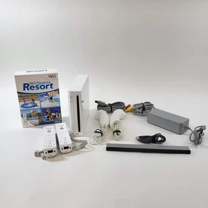 Consola de Videojuegos Nintendo Wii RVL-001 Blanca Wii Sports Resort Paquete - Imagen 1 de 21