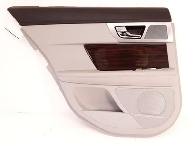09–15 Jaguar XF LH painel da porta traseira lado do motorista couro bege fabricante de equipamento original - Imagem 1 de 4