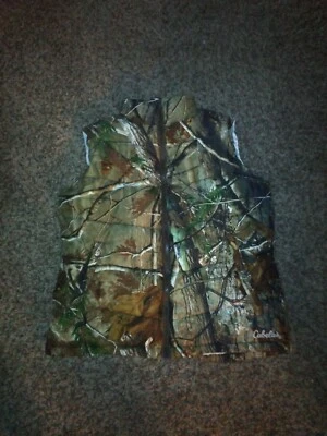 NWOT Cabela’s Women puffy puffer Hunting Vest size M/M medium camouflage camo - Image 1 of 4