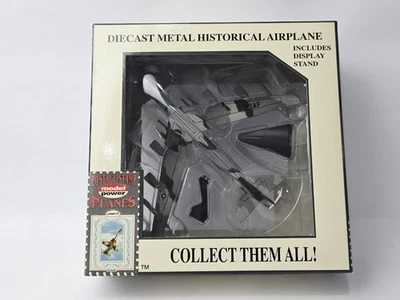 MODEL POWER POSTAGE STAMP PLANES B-52 STRATO FORTRESS 1/100 SCALE IN BOX LOT #5 - Image 1 of 4