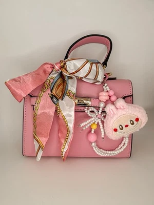 Bolso de Mano Rosa con Bufanda y Monstruo Peluche Dije Bandolera Correa Incluida Foto 1 de 3