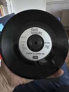 Iron Maiden Stranger In A Strange Land Vinyl 7” EMI5589 Hard Rock Heavy Metal Ex - Picture 1 of 3