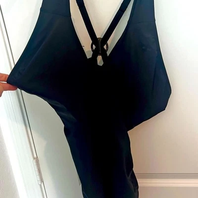 Apt. Traje de baño negro 9 XXL para mujer talla grande Foto 1 de 4