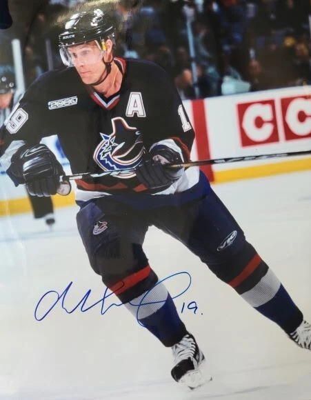 Подписанная фотография 16X20 МАРКУСА НАСЛУНДА из Ванкувера Кэнакс с автографом - сертификат подлинности - Изображение 1 из 1