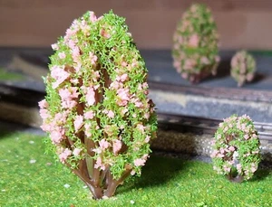 20 rosa blühende Büsche, 25 und 60 mm hoch - Bild 1 von 15