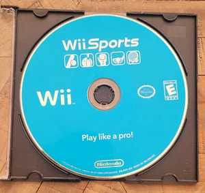 Wii Sports - Nintendo Wii - Disc Only - Picture 1 of 2