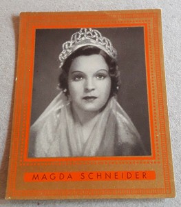 Actress MAGDA SCHNEIDER - Portrait Photo - Trading Card #107