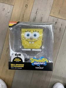 Nickelodeon Sea Sponge SpongeBob Vinyl Art Figure kidrobot (vera spugna all'interno!) - Foto 1 di 1
