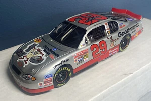 2001 Action 1:24 Kevin Harvick Looney Tunes Monte Carlo 400 Diecast #29 TAZ AUTO - Picture 1 of 7
