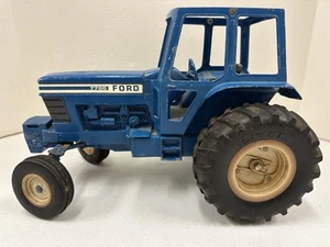 Ford TW-10 Tractor 1:12 Scale Ertl 7700 Diecast Vintage Blue 1/12 - Picture 1 of 12