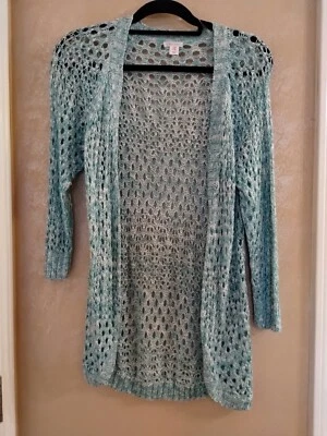 Blusa cubierta cárdigan manga 3/4 blanca verde azulado tejido ganchillo abierto Exhilaration con PSM Foto 1 de 4