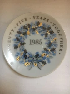 Veinticinco años juntos 1985 sello de Navidad recuerdo adorno nuevo en caja - Imagen 1 de 7