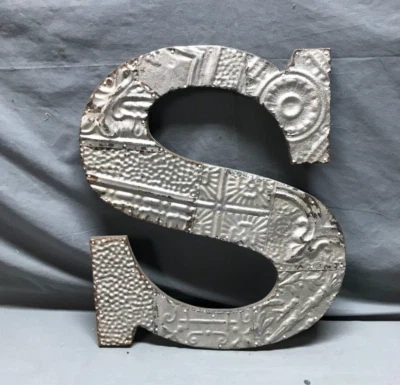 Techo decorativo de hojalata salvamento 16" retazos metal plateado de colección letra S 1793-24B Foto 1 de 4