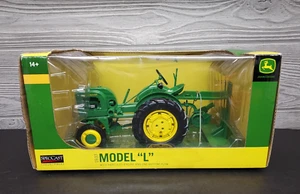 Trattore SpecCast 1937 John Deere modello L con motore Hercules e un aratro inferiore - Foto 1 di 7