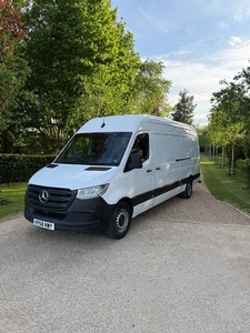 Mercedes-Benz Sprinter - Picture 1 of 8