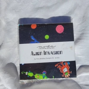 Moda Alien Invasion Charm Pack Amy Bradley Designs 5 Inch - Picture 1 of 1
