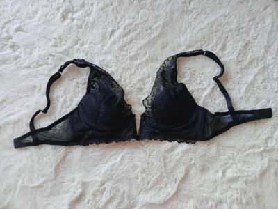 Black Underwired Lace Detail Push-up Adjustable Strap Bra UK 34A - Image 1 of 4