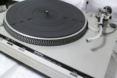 Technics SL-D33 Direct Drive Turntable Record Player Working - Image 1 of 4
