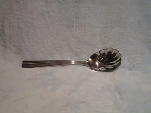 Reed & Barton Berkley Solid Shell Casserole Spoon - Picture 1 of 2