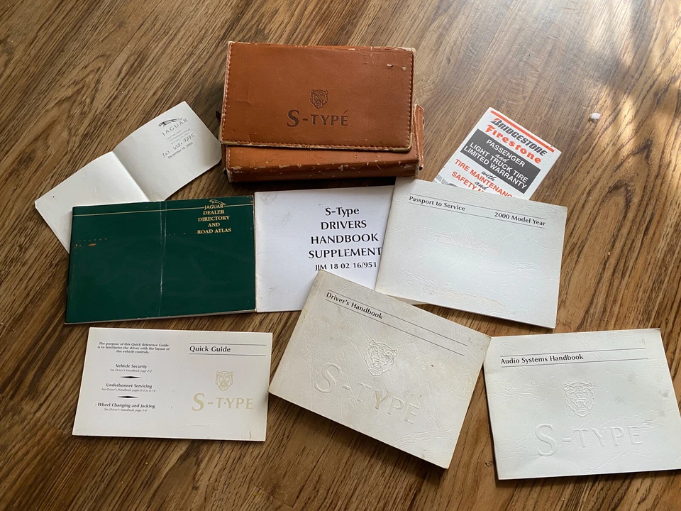 2000 JAGUAR S TYPE OWNERS MANUAL COMPLETE 6 BOOKLETS & LEATHER CASE - Image 1 of 4