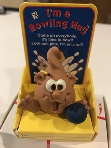 "I'm a Bowling Hug" - The Hug Factory Collectible Figure NIP - Foto 1 di 6