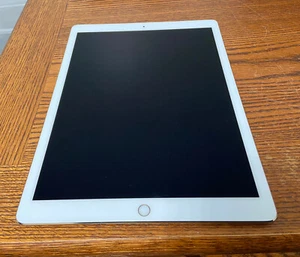 Apple iPad Pro 2nd Gen 12.9" (A1671) Gold 64GB (Unlocked). Pretty Good Condition - Afbeelding 1 van 4