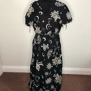 Maxi Vestido Band Of The Free Para Mujer L Negro Haylee Celestial Envolvente Espalda Atado Nuevo con Etiquetas - Imagen 1 de 8