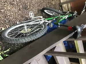 Bicycle - Picture 1 of 3