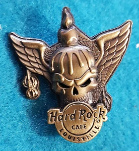 LOUISVILLE ALADO 3D CALAVERA SERIE TELARAÑAS Y CERA VELA Hard Rock Café PIN - Imagen 1 de 1