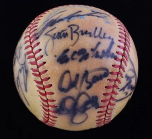 1985 Yankees Team Ball Signd 17 Hendrsn,Martn,Pinella,Rightti,Griffey,Guidry JSA - Picture 1 of 6