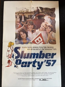 Poster film vintage 1976 originale Slumber Party '57 41" X 27" - Foto 1 di 8