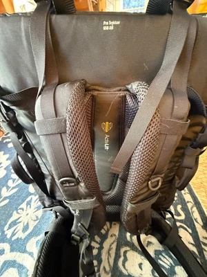 Lowepro Pro Trekker 650AW /Black professional camera protection case - Image 1 of 3