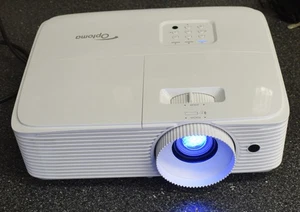 OPTOMA EH412 1080P DLP PROJECTOR DAEHHGN 4k HDR 569 HOURS - Picture 1 of 6