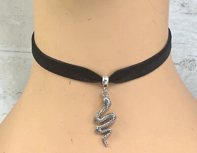 Black Velvet Choker/ Necklace Snake Pagan Goth Pagan Gift Reptile Serpent - Imagem 1 de 3