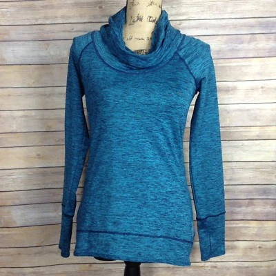 Женский пуловер Reebok размер Small темно-синий с воротником-хомутом б/у в отличном состоянии - Изображение 1 из 4