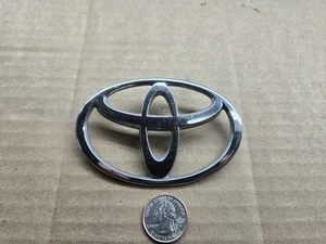 Toyota OEM Chrome Plastic 3 7/8" Emblem Badge Logo Nameplate Name Insignia 840 - Bild 1 von 3
