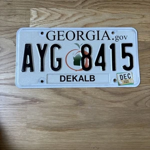 Matrícula de Georgia 2010 🍑 On My Mind. DeKalb County # AYG - 8415 - Imagen 1 de 4