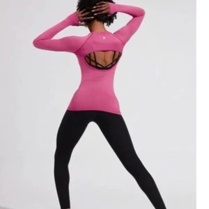 BuffBunny Synergy Seamless Long Sleeve Top in Sugar Plum/ Pink size S Athleisure - Picture 1 of 11