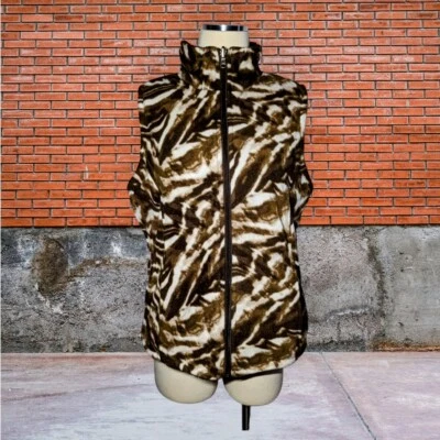 Colete de Pelúcia FRENCH LAVANDERIA Marrom CAMO Tamanho PETITE GRANDE Feminino COM ZÍPER COMPLETO - Imagem 1 de 4