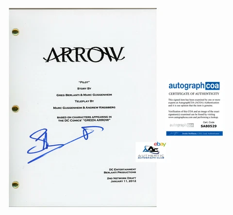 STEPHEN AMELL AUTOGRAPH SIGNED ARROW COMPLETE FULL SCRIPT ACOA Cover