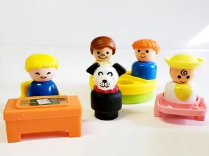 Fisher Price 9 Stck. Little People 2000er Lehrer Schüler Karussell Hund 2,7 Zoll - Bild 1 von 5