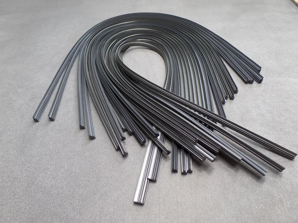 6 gommini tergicristallo 700 mm gomma di ricambio per tergicristalli Bosch Aerotwin  - Immagine 1 di 3