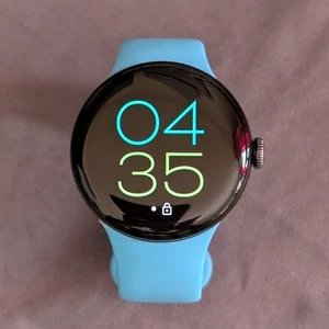 Montre connectée Google Pixel Watch 2 41 mm GPS, WiFi, Bluetooth avec bracelet bleu G4TSL - Photo 1 sur 6