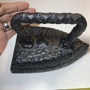 Antigua ropa plana de hierro fundido negra de hierro pesado, pisapapeles, sujetalibros - Imagen 1 de 8