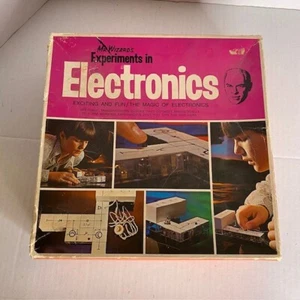 Mr Wizards Experiments in Electronics Parts of I & II Science Toy 1972 Untested - Picture 1 of 5