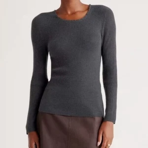 Quince Damen federleichter Kaschmir gerippter Rundhalsausschnitt Pullover in Grau Größe Small - Bild 1 von 10