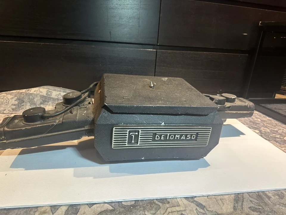 Pantera De Tomaso 1987  Caja de aire y carburador Foto 1 de 4